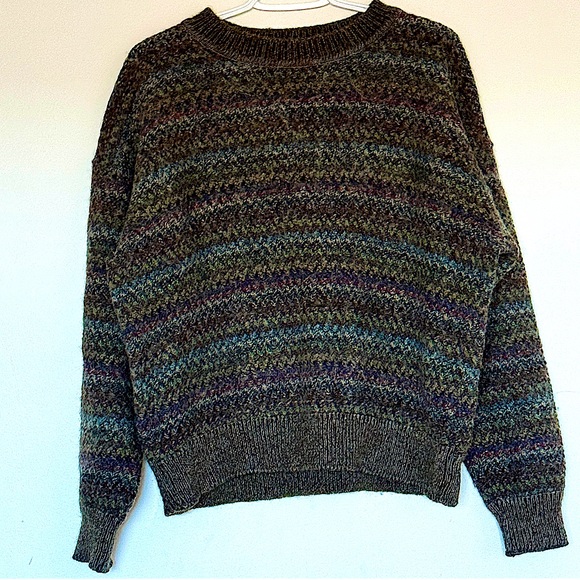 Vintage 70% Wool and 30% Alpaca Italian made knitted women’s sweater size Medium - Picture 1 of 11